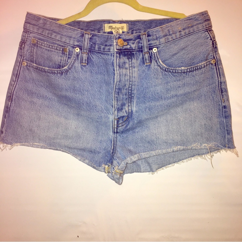 Madewell high rise button fly distressed Jean shorts size 29